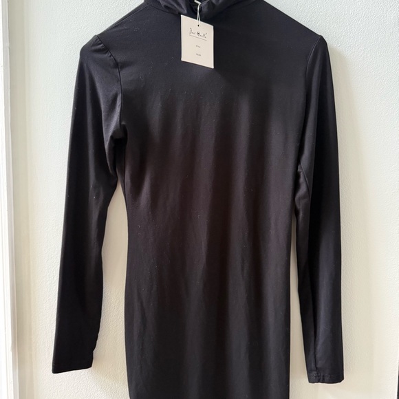 Elegant Black Long Sleeve Dress - Picture 1 of 4